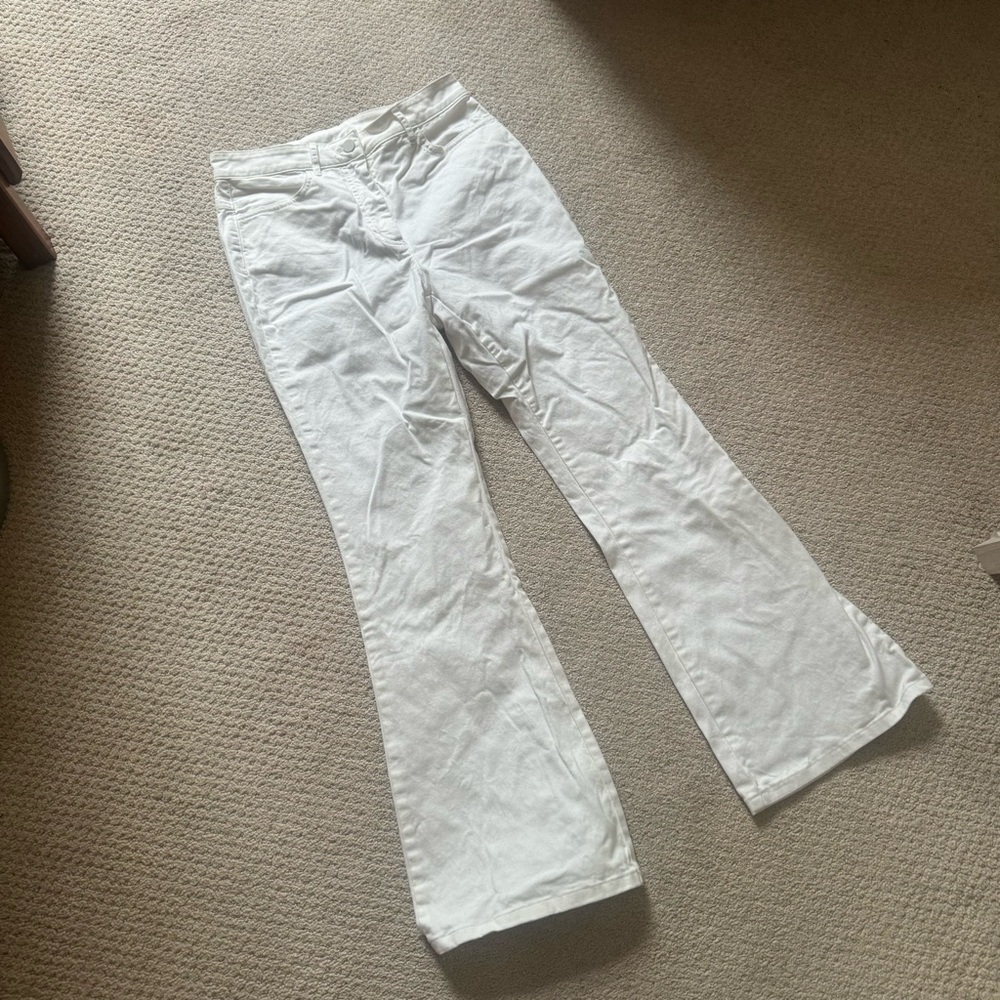 Aritzia Babaton White Flared Pants size 4